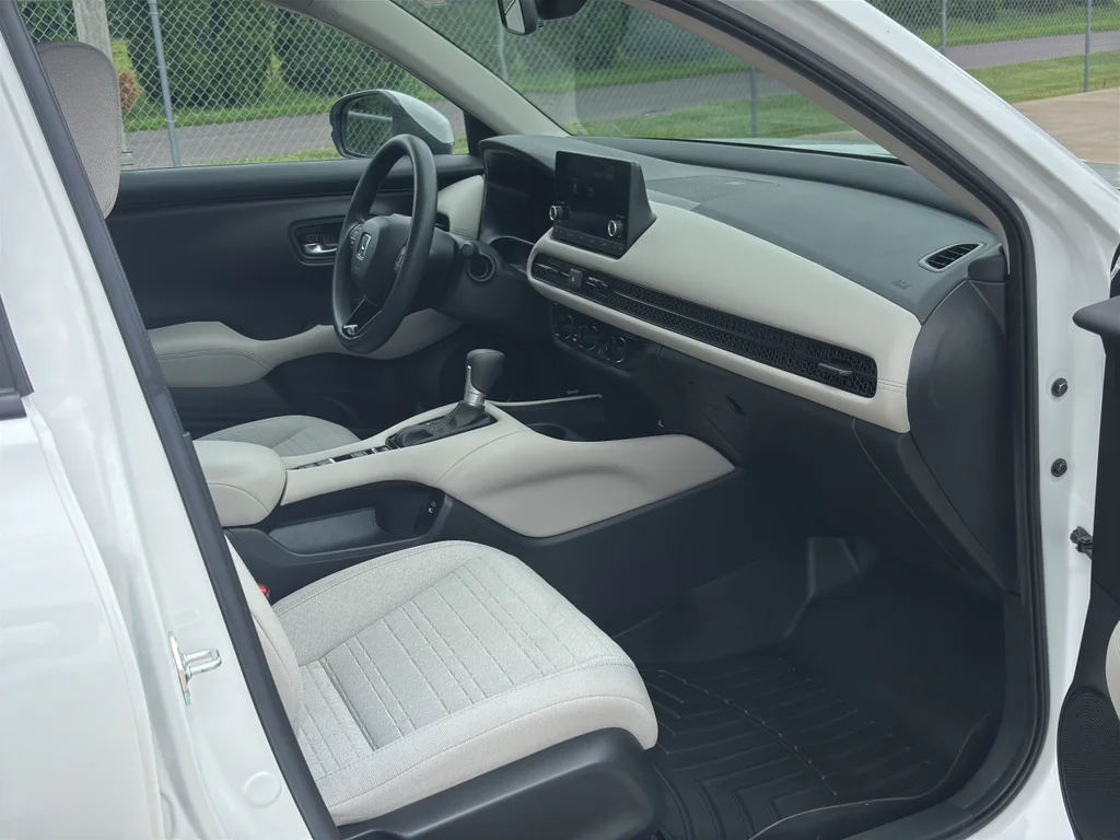 Used 2024 White Honda LX image 11