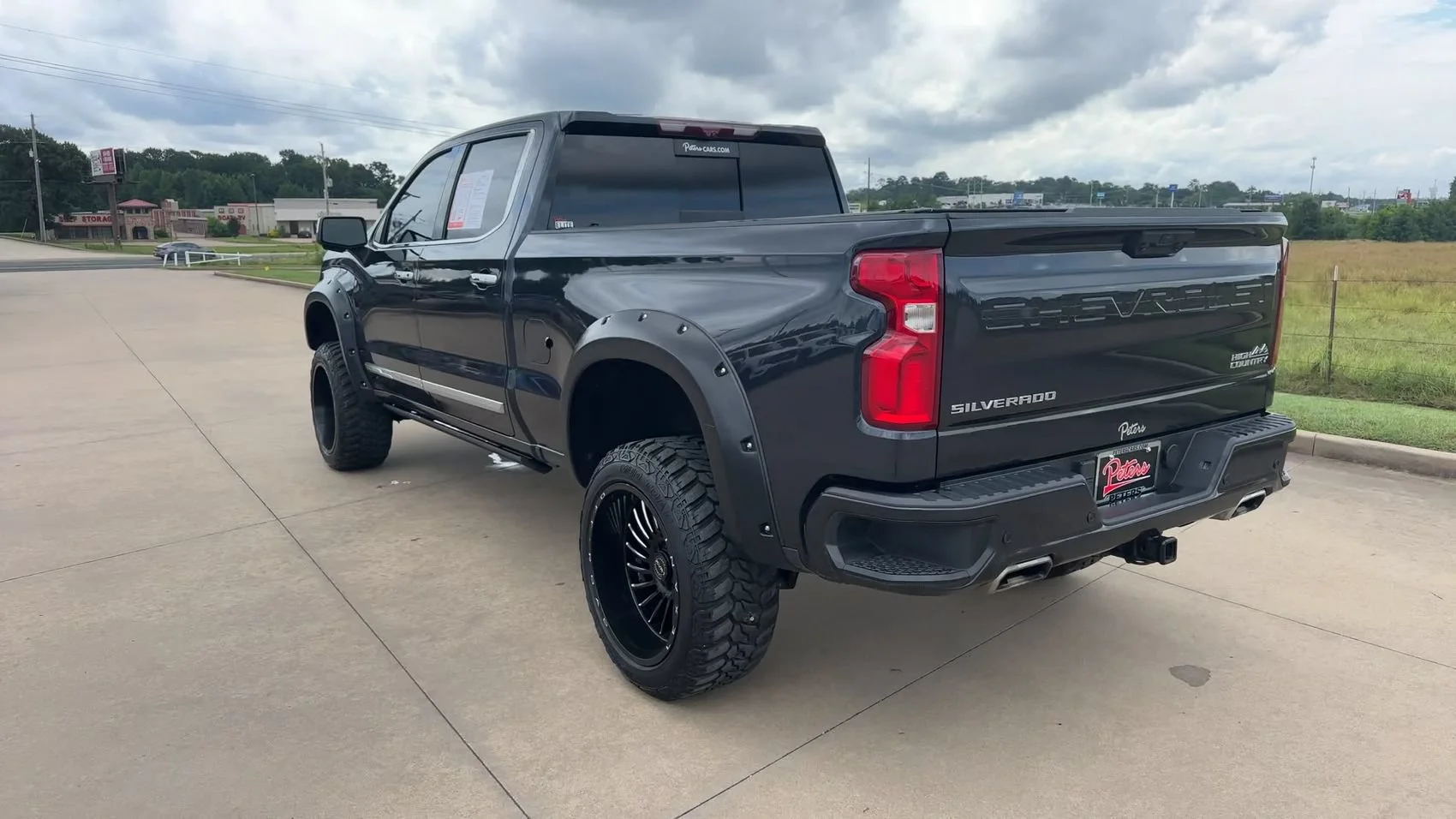 Used 2023 Dark Ash Metallic Chevrolet High Country image 7