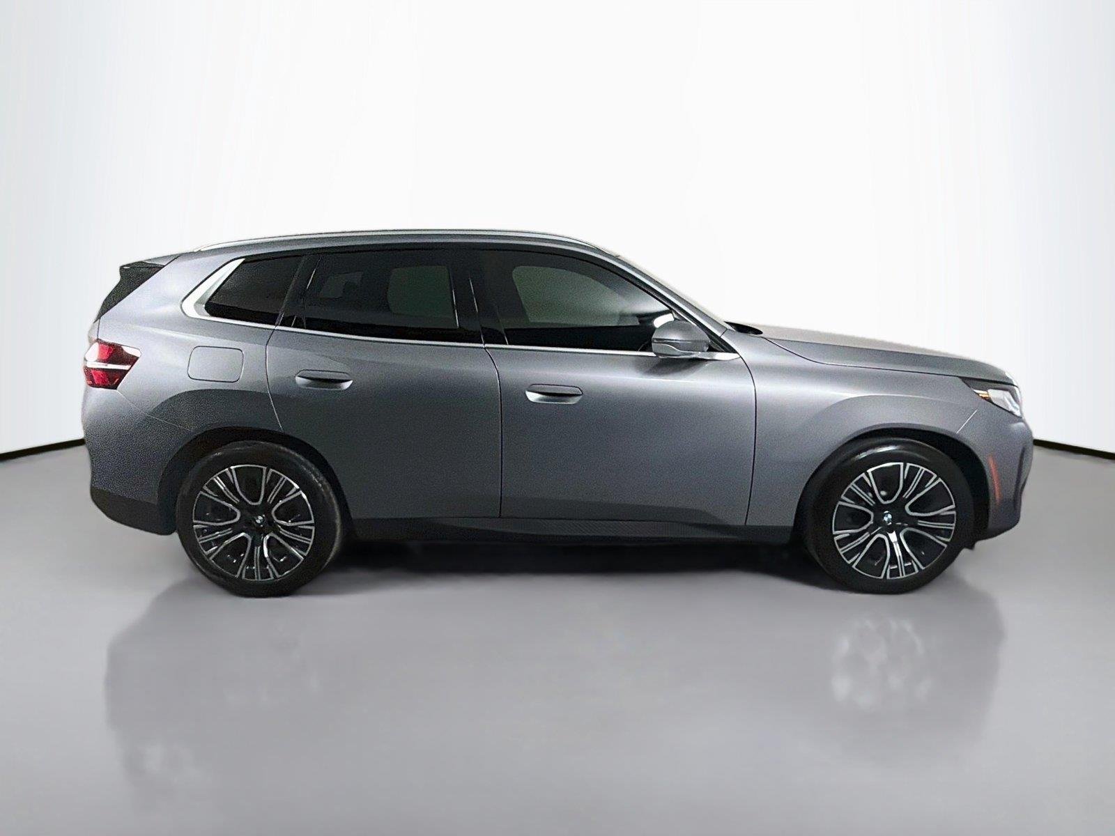 New 2026 Skyscraper Grey Metallic BMW 30 xDrive image 4