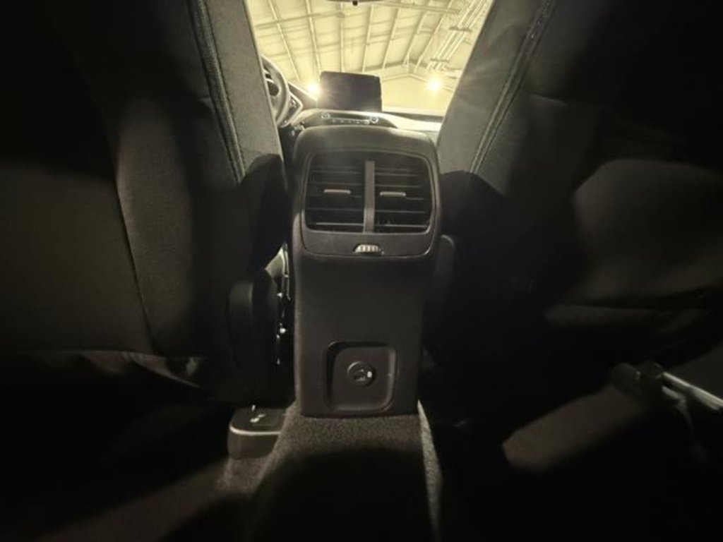 Used 2022 Agate Black Ford SE image 26