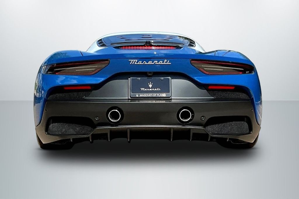 New 2025 White Maserati  image 4