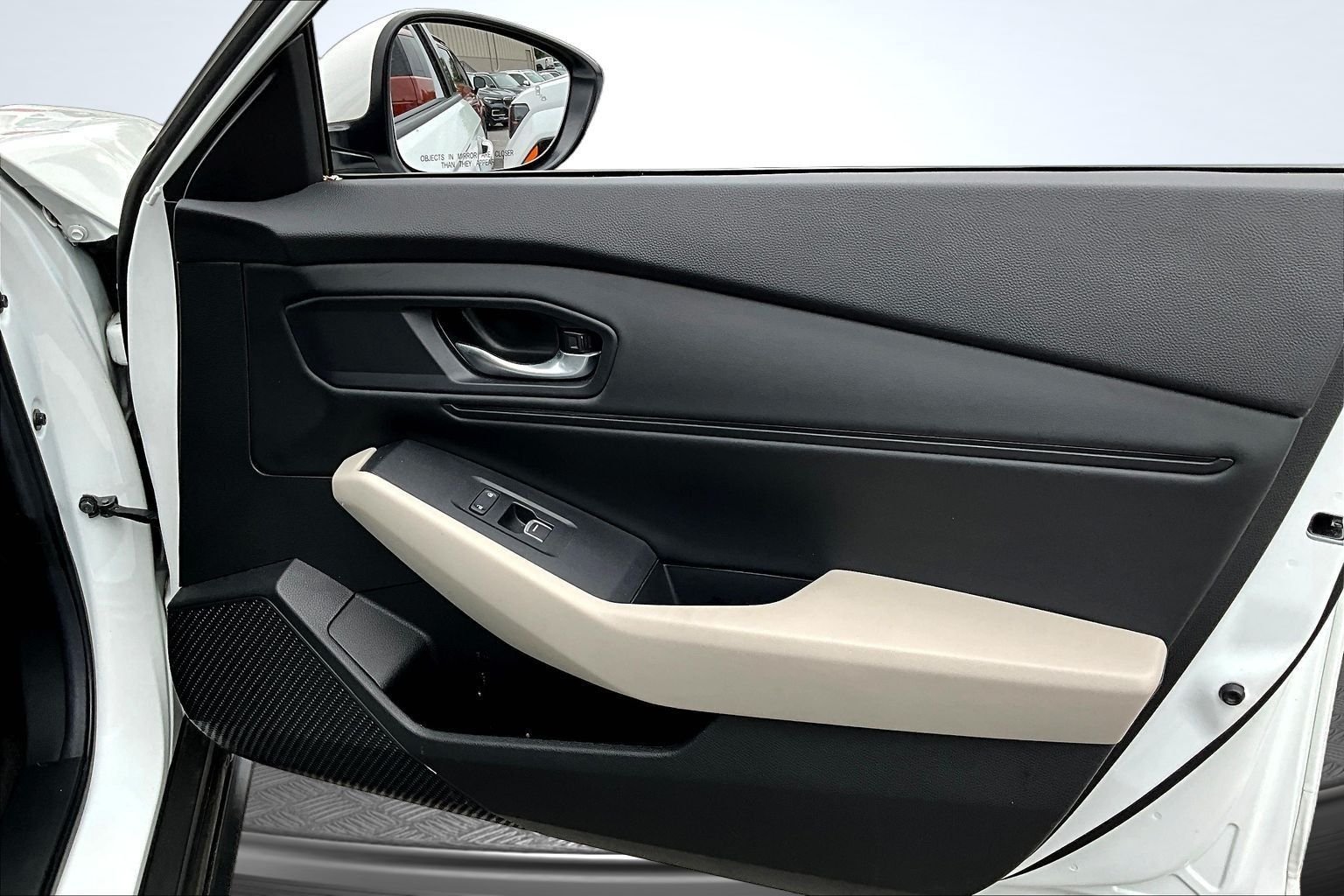 Used 2024 White Honda EX image 28