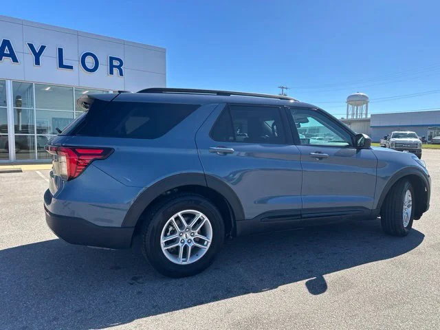 Used 2026 Vapor Blue Metallic Ford Active image 18