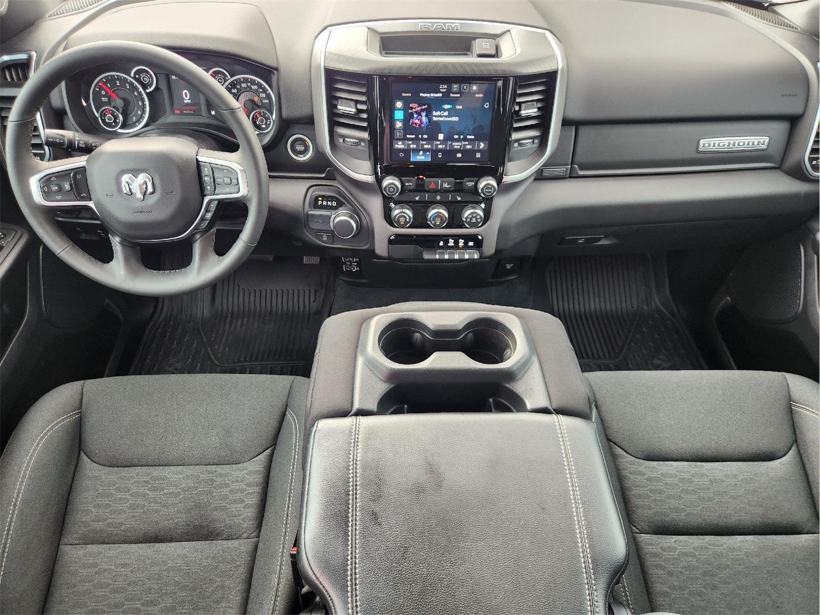 2025 Ram 1500 photo 26 of 33