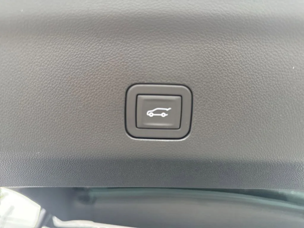 New 2026 Summit White GMC Denali image 31