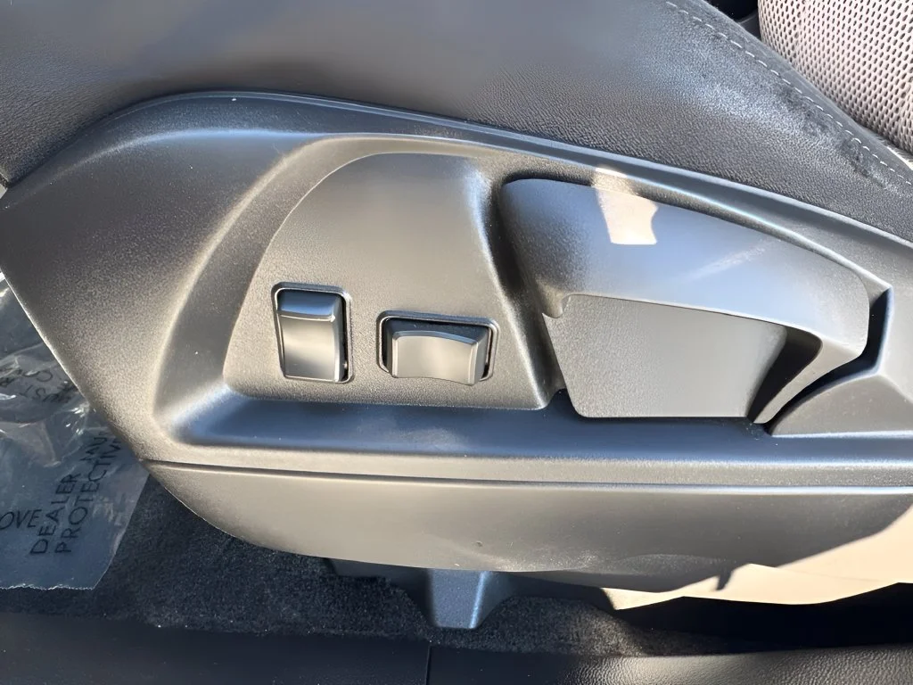 Used 2017 Black GMC SLE-1 image 10