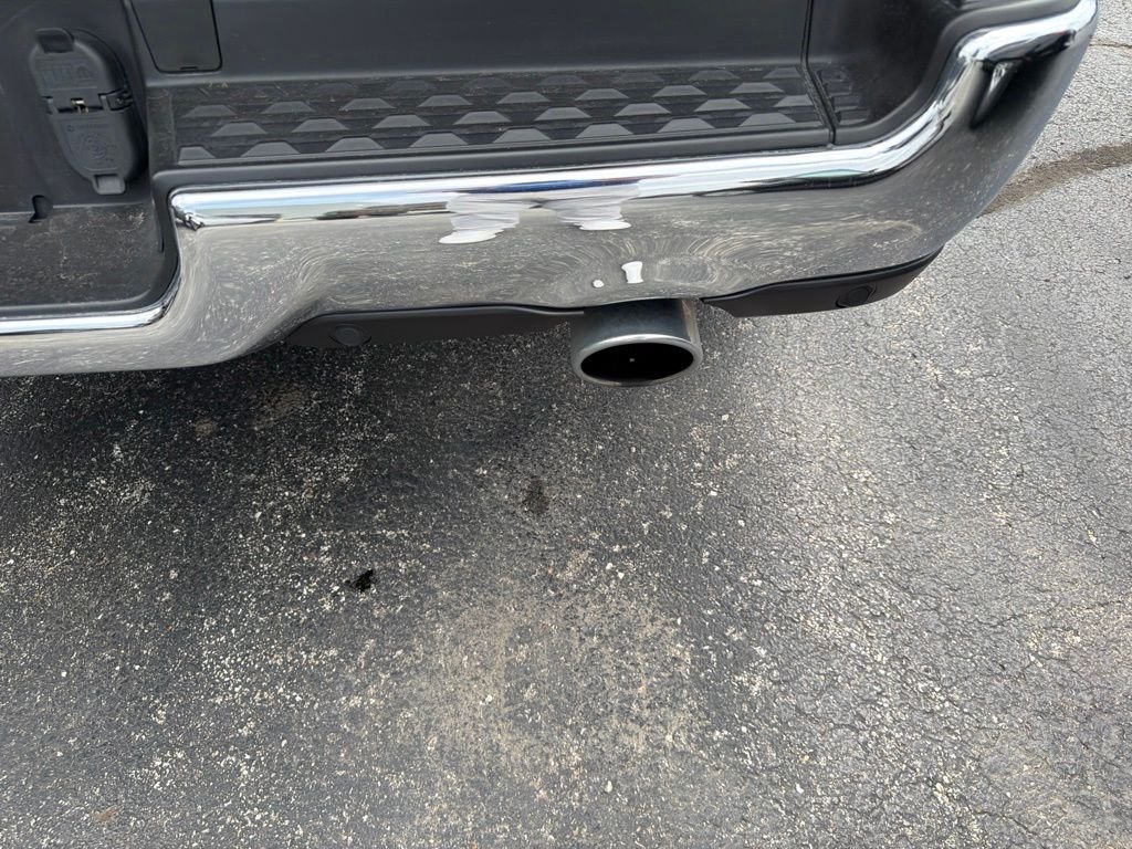 Used 2022 Black Ram Laramie image 7