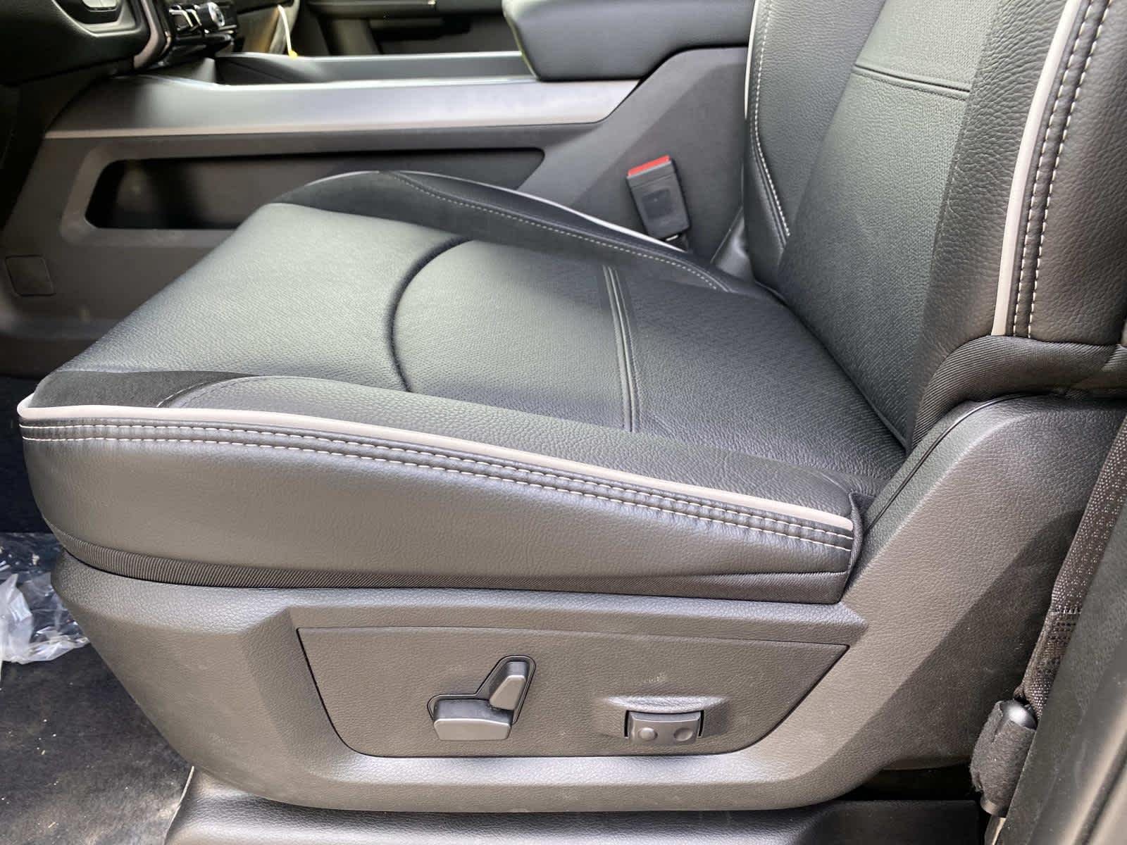 New 2026 Ceramic Gray Clear-Coat Exterior Paint RAM Laramie image 9