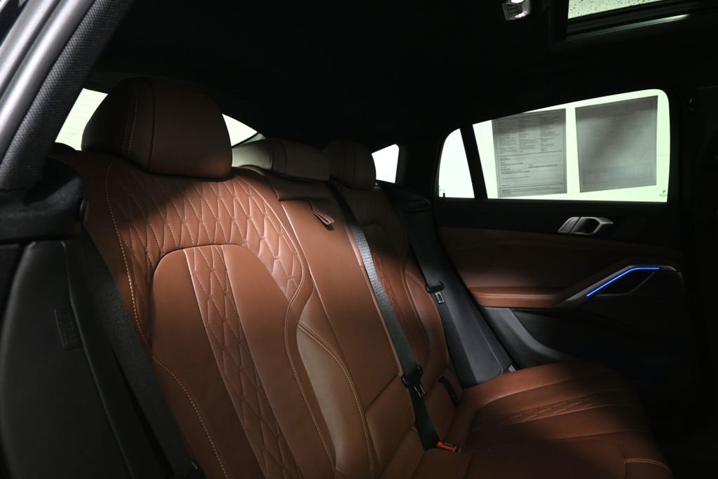 Used 2021 Black Sapphire Metallic BMW xDrive40i image 38