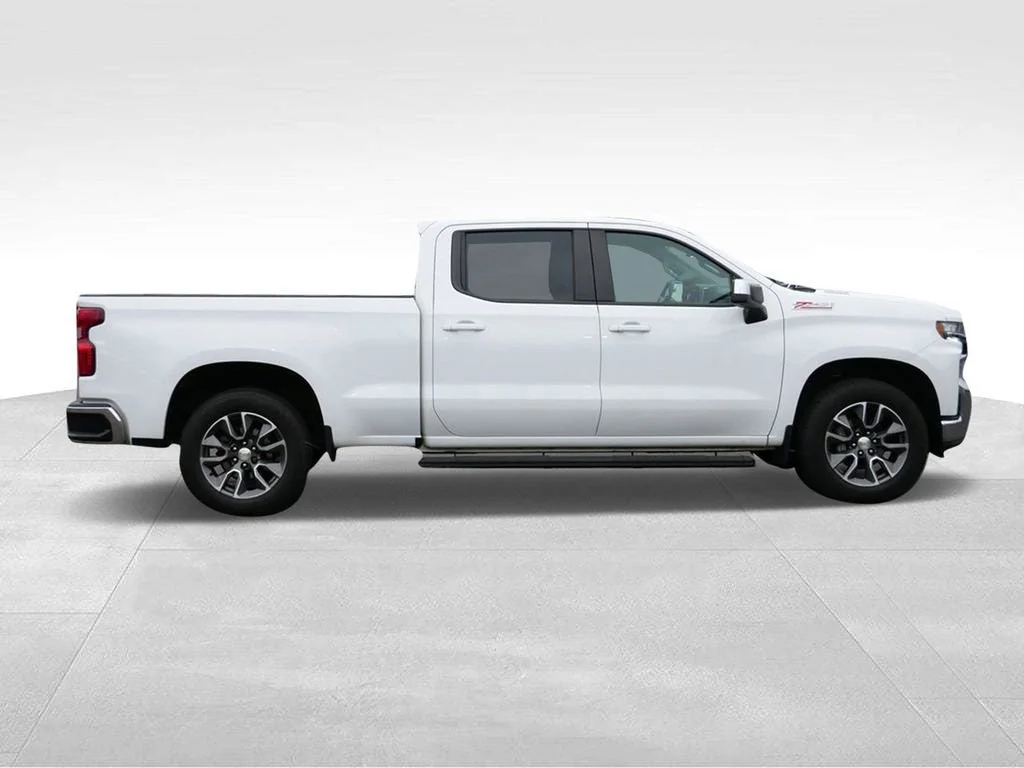 Used 2021 Chevrolet Silverado 1500 LT with VIN 3GCUYDET2MG204613 for sale in Inver Grove Heights, Minnesota