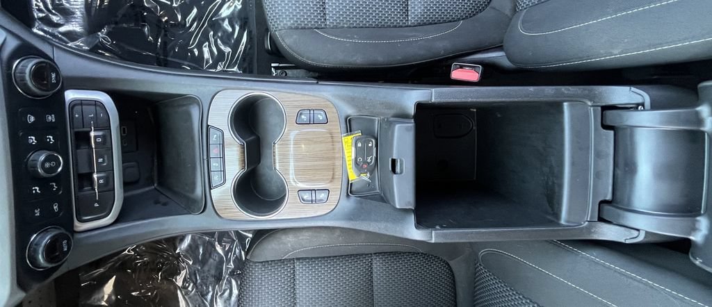 2021 GMC Acadia SLE - Photo 14