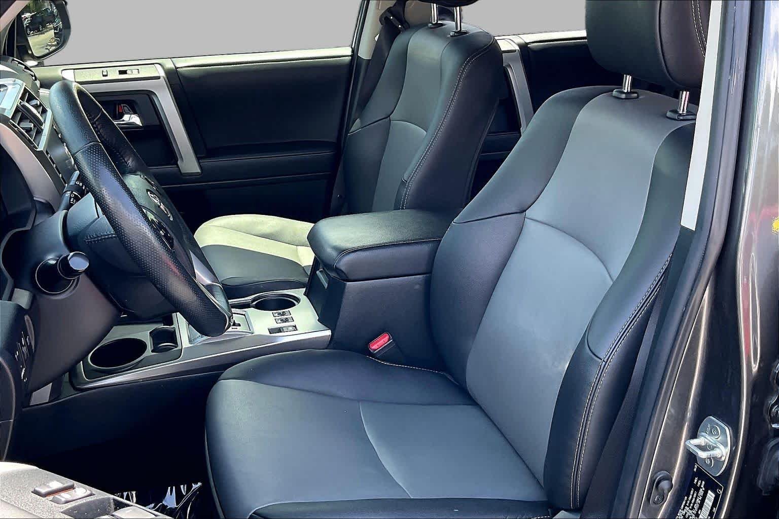 Used 2023 Magnetic Gray Metallic Toyota SR5 Premium image 24