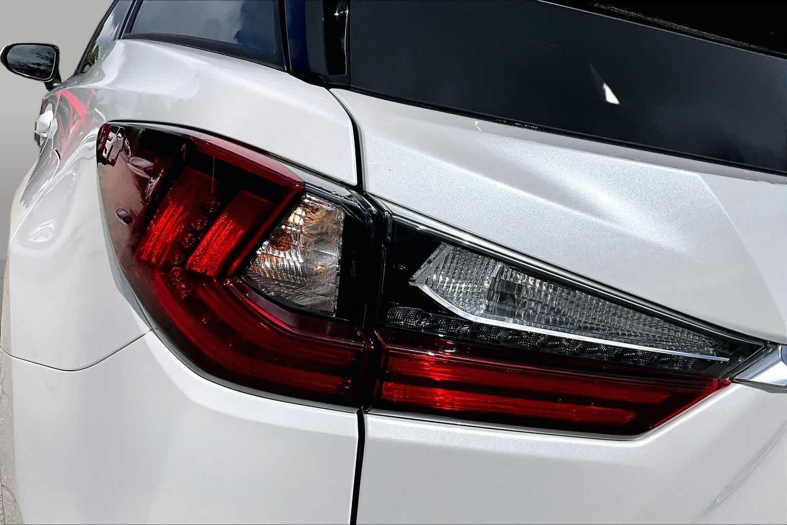 Used 2022 Eminent White Pearl Lexus  image 29