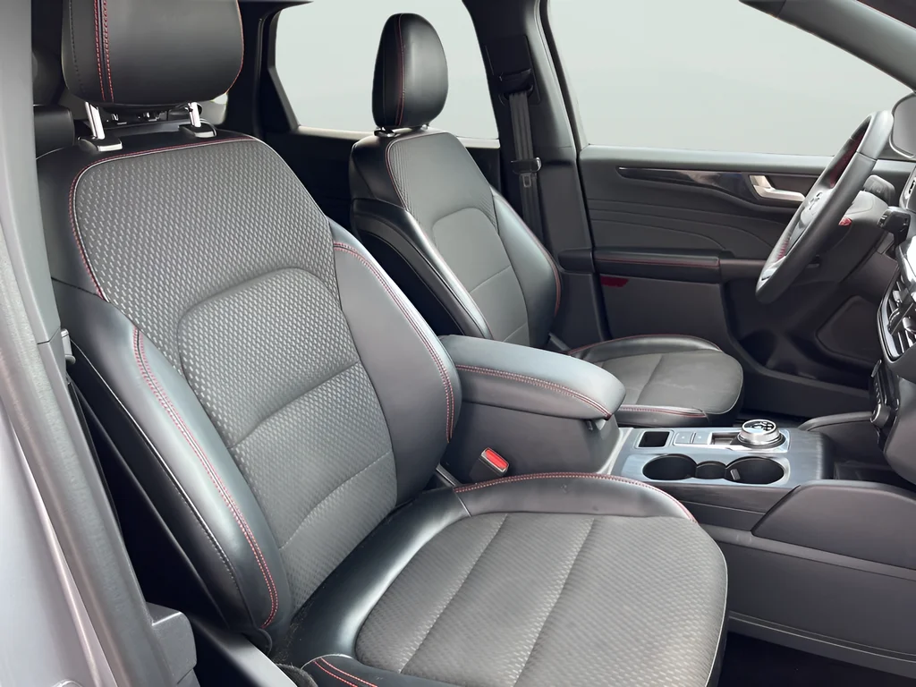 2024 Ford Escape ST-Line Select - Photo 15