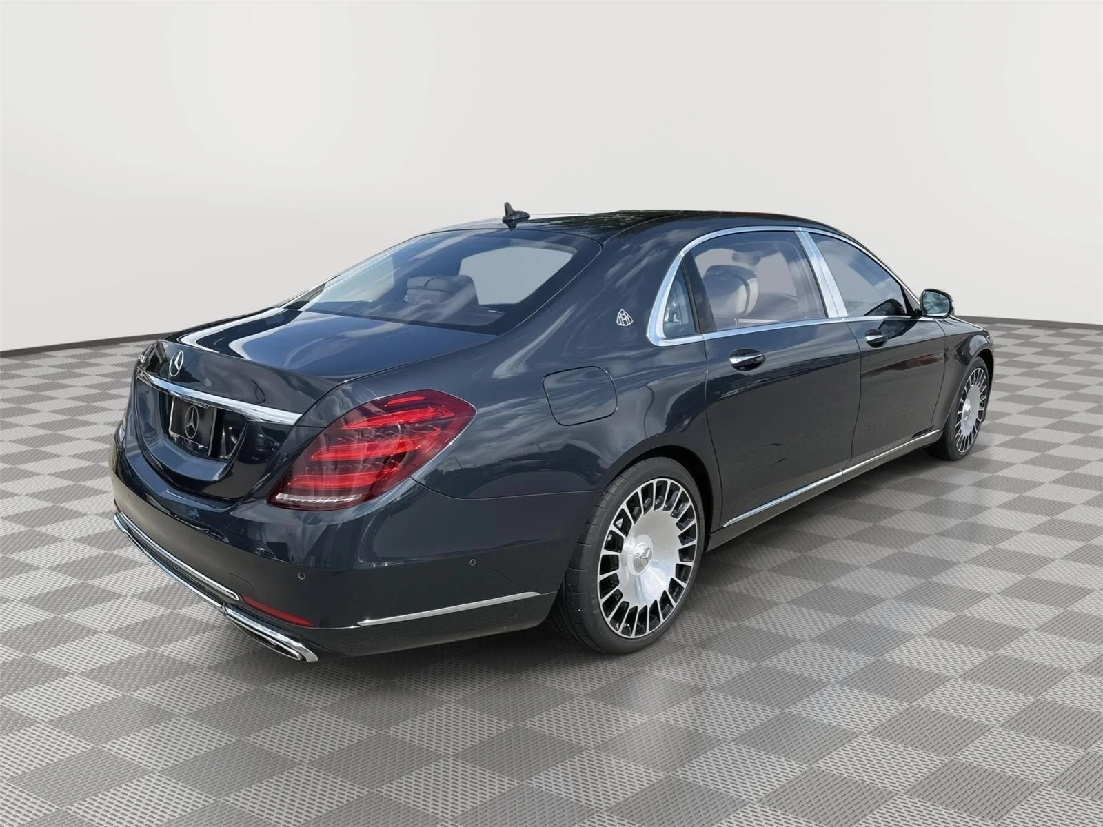 Used 2019 Anthracite Blue Metallic Mercedes-Benz Maybach S 560 image 3