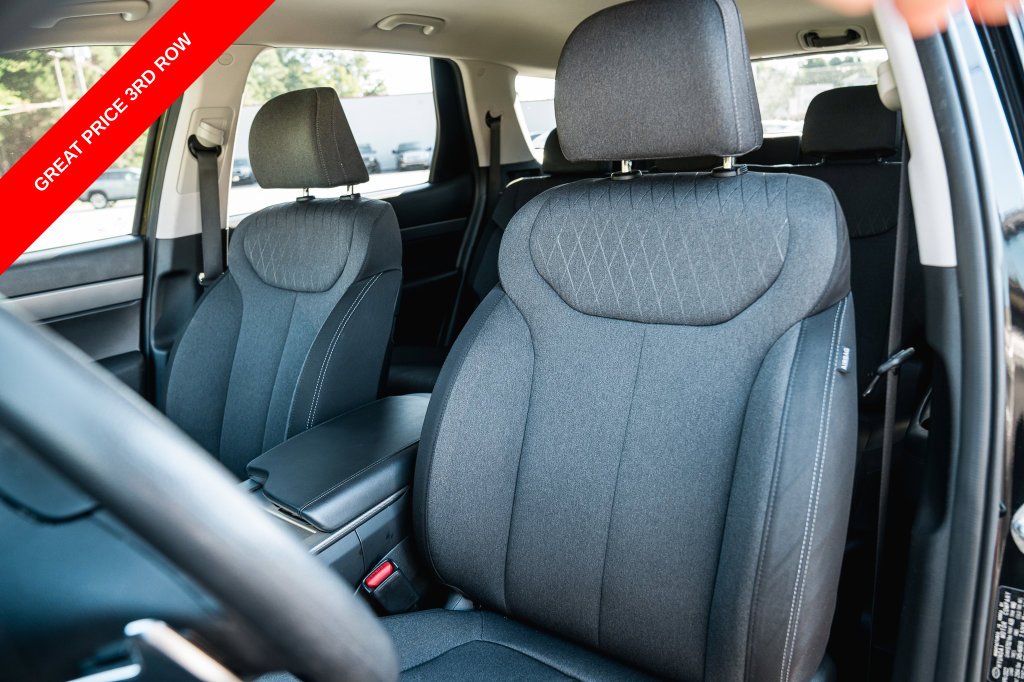 Used 2022 Abyss Black Hyundai SE image 24