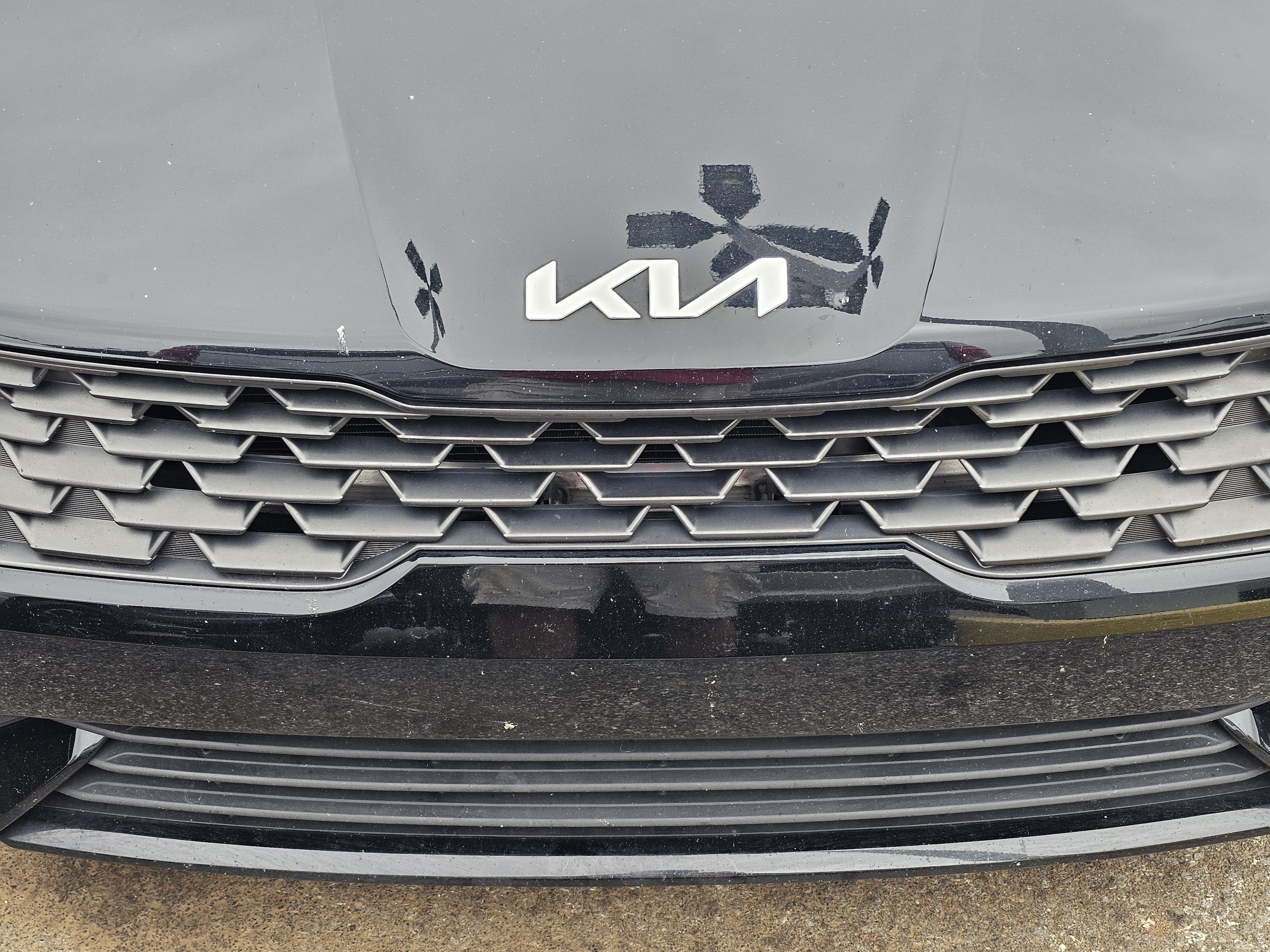 Used 2022 Ebony Black Kia LXS image 3
