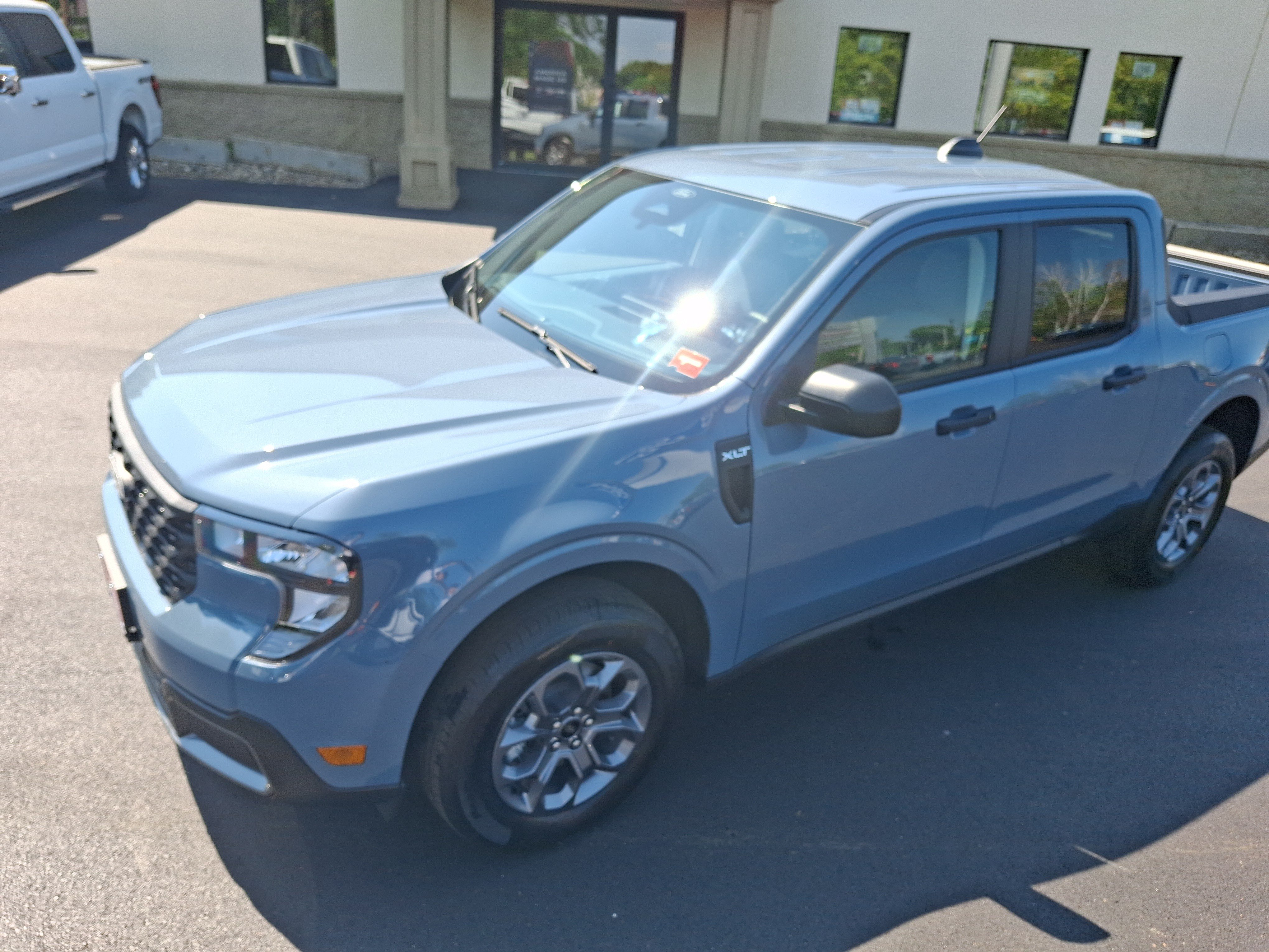 New 2026 Azure Gray Metallic Tri-Coat Ford XLT image 9