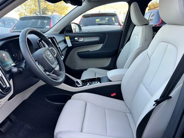 2026 Volvo XC40 Ultra - Photo 14