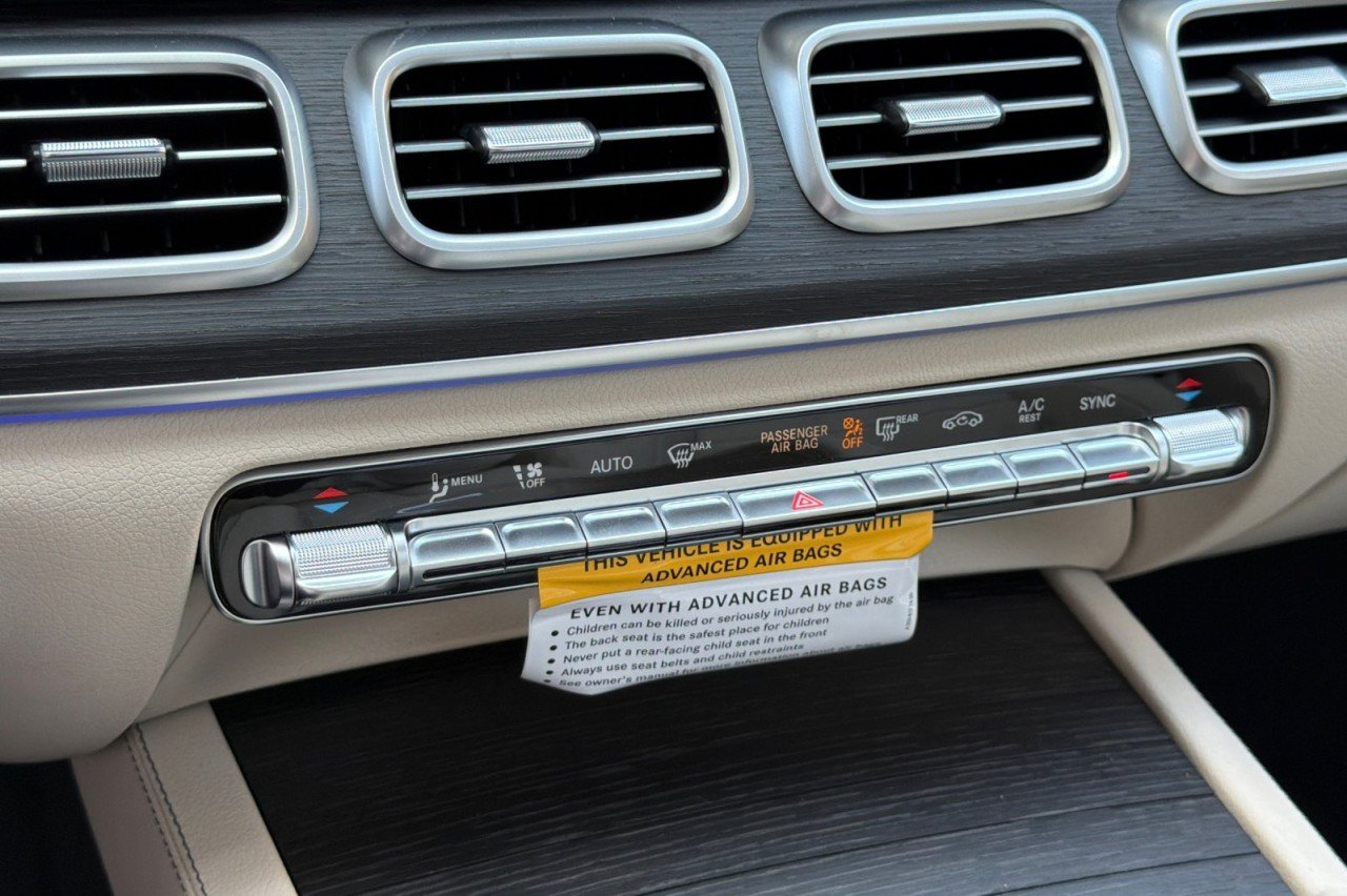 New 2026 Obsidian Black Metallic Mercedes-Benz GLS 450 4MATIC® SUV image 21