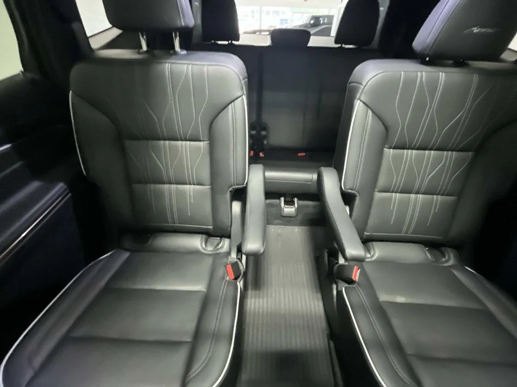 Used 2026 Ebony Twilight Metallic Buick Avenir image 30