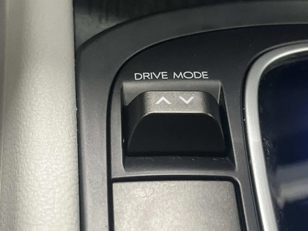 Used 2024 Mirage Green Hyundai SEL FWD 1 OWNER image 23