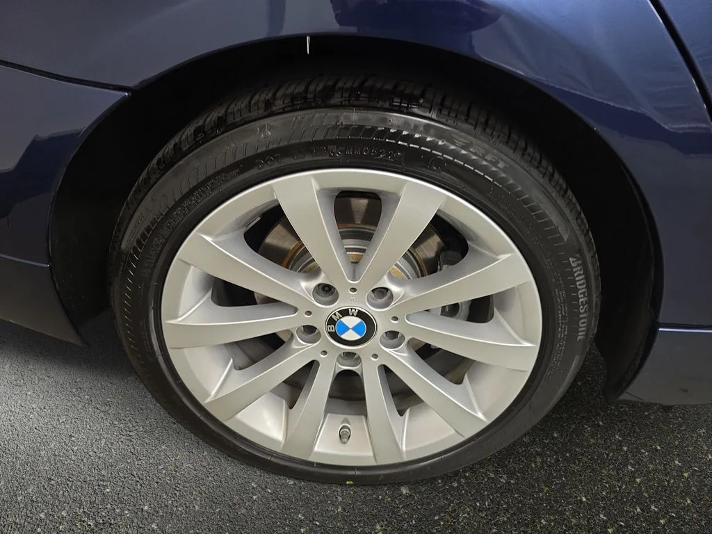 Used 2011 Deep Sea Blue Metallic BMW 328i xDrive image 31