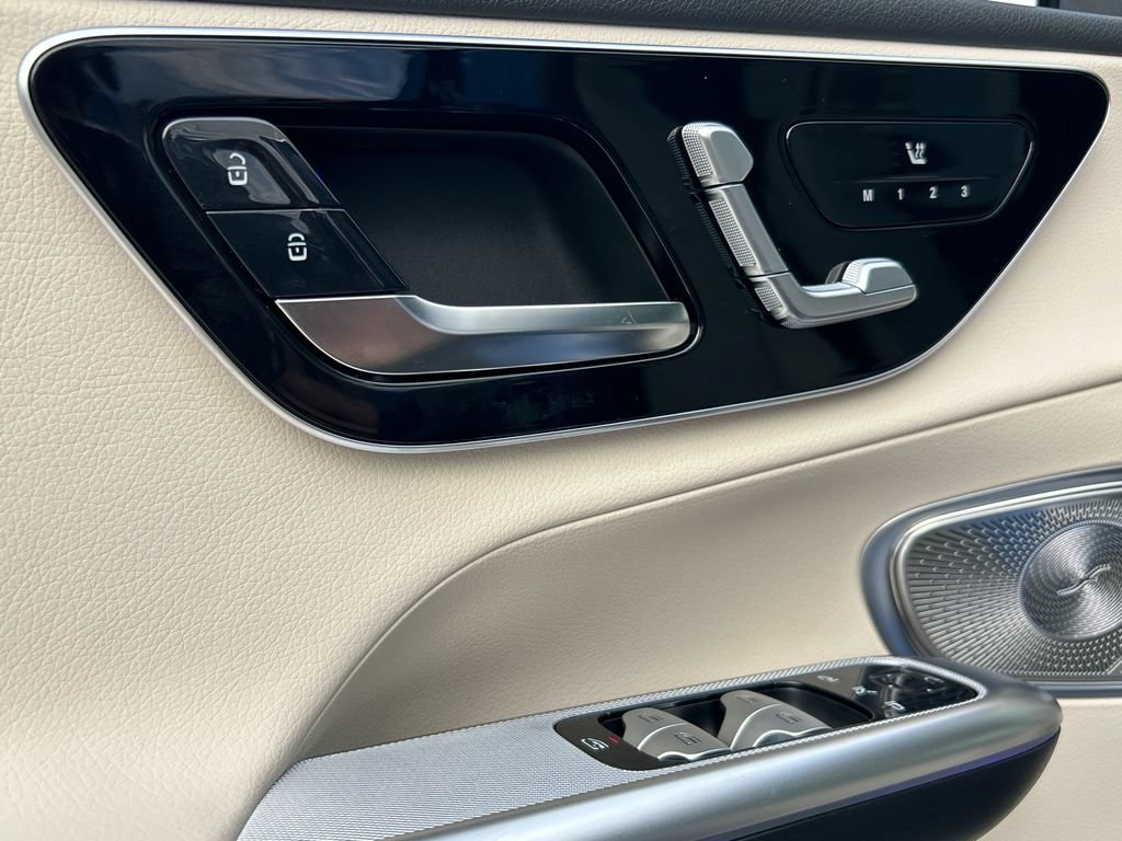 New 2027 Starling Blue Metallic Mercedes-Benz GLC 300 image 48