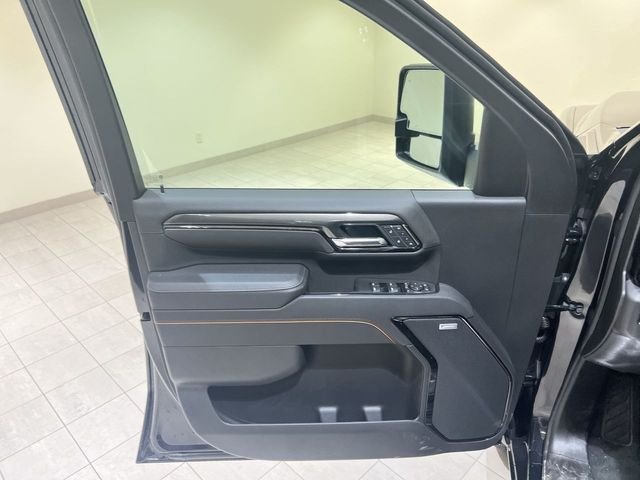 Used 2025 Silver GMC AT4 image 21