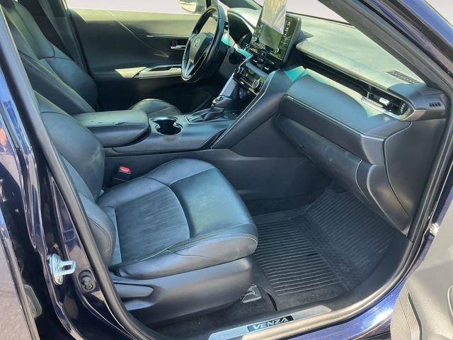 Used 2021  Toyota XLE image 15