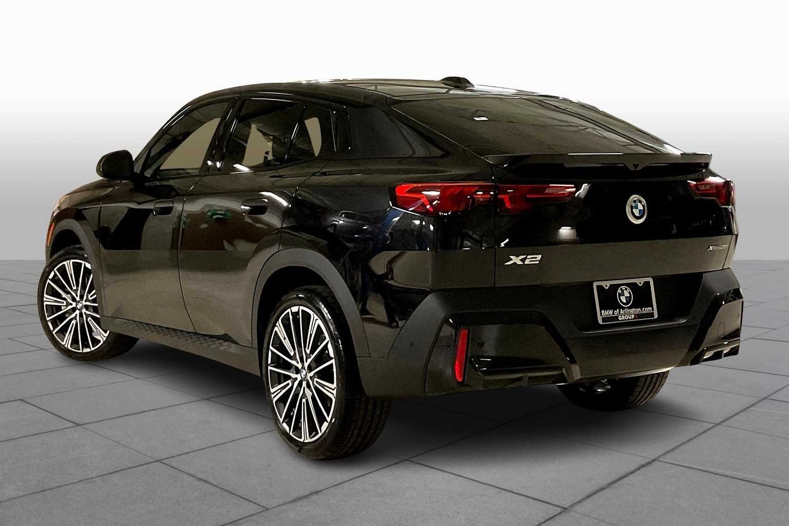 Used 2026 Black Sapphire Metallic BMW xDrive28i image 12