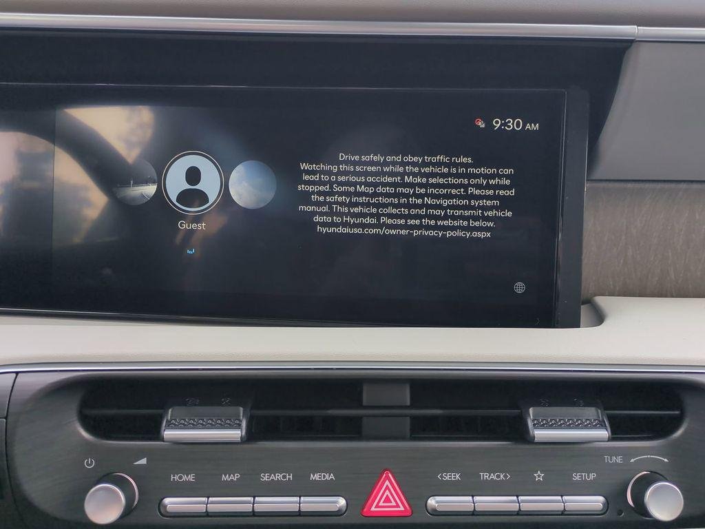 New 2026 White Hyundai SE FWD image 21