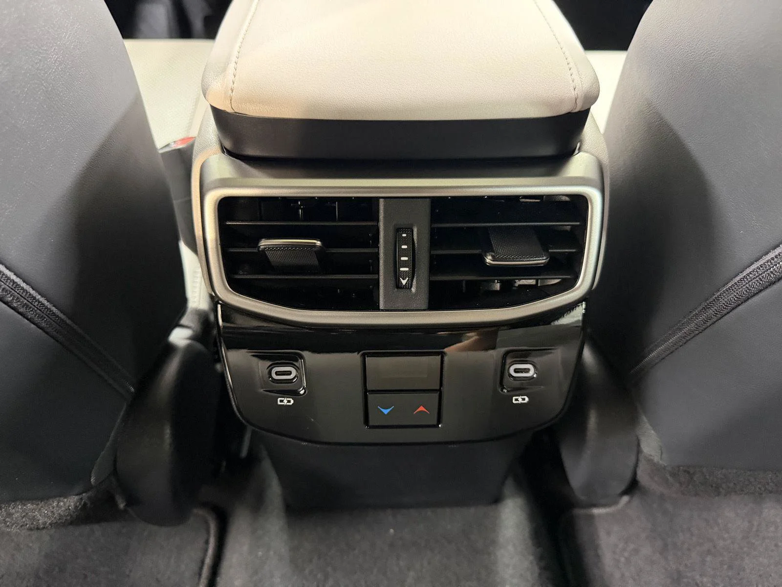 Used 2024  Lexus 350 Premium image 44
