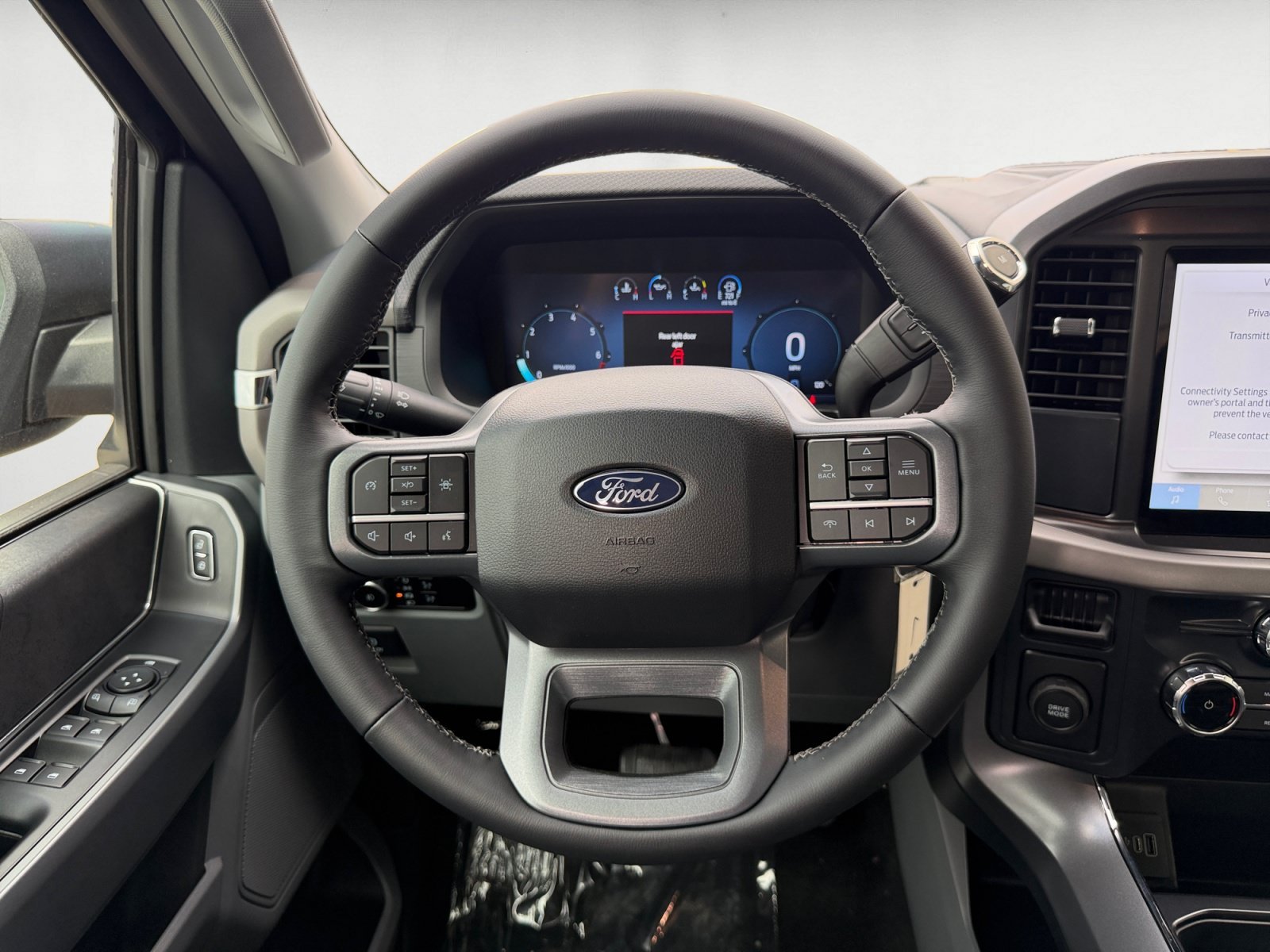 New 2026 Carbonized Gray Metallic Ford XLT image 11