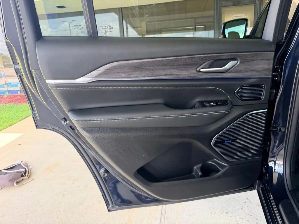 Used 2024 Black Jeep Overland image 30