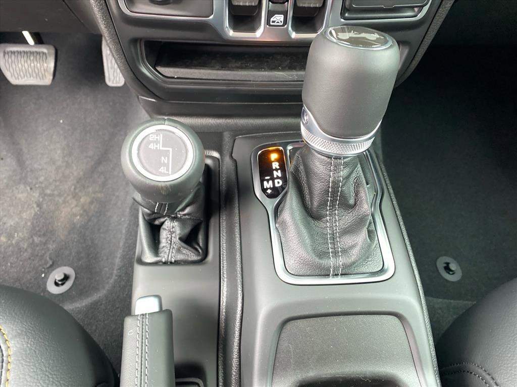 New 2026 Reign Exterior Paint Jeep Sahara image 8