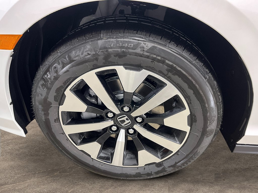 New 2026 Platinum White Pearl Honda EX-L image 12