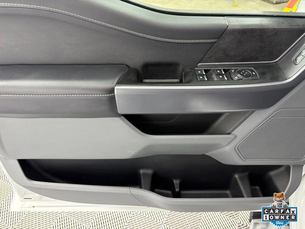 Used 2025 Oxford White Ford XLT image 14