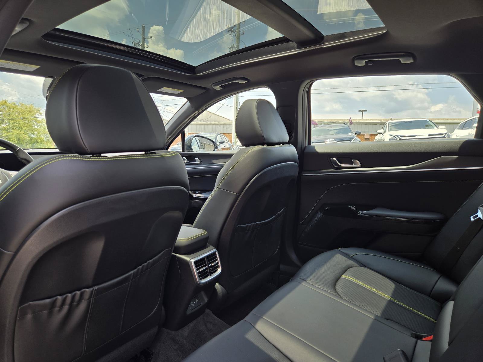 2025 Kia K5 GT - Photo 13