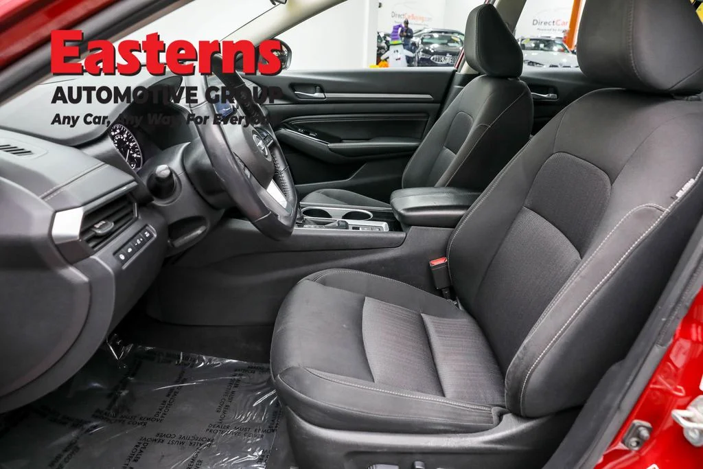 Used 2021 Red Nissan 2.5 SV image 14