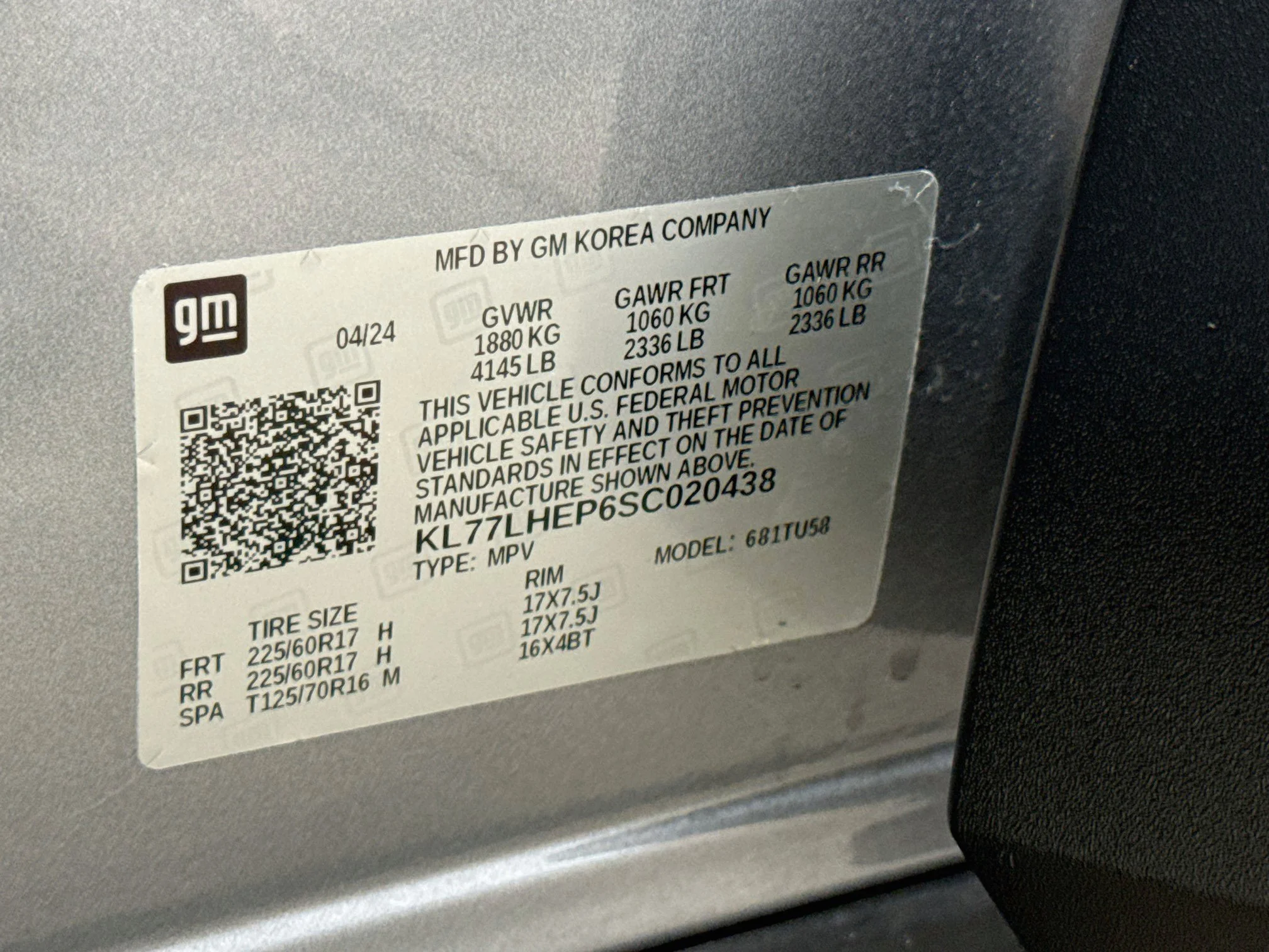 Used 2025 Sterling Gray Metallic Chevrolet LT image 32
