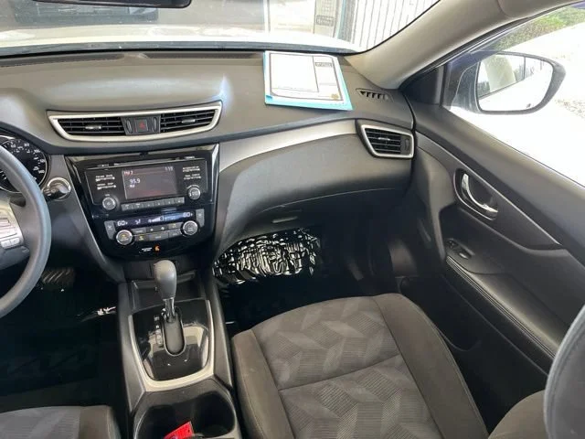 Used 2016 Pearl White Nissan SV image 38