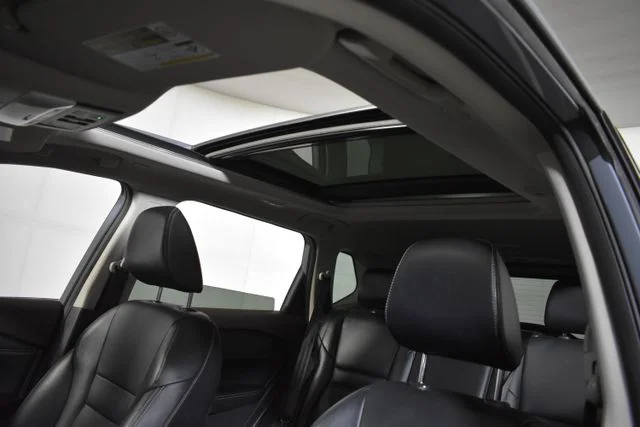 Used 2023 Gray Nissan SL image 40