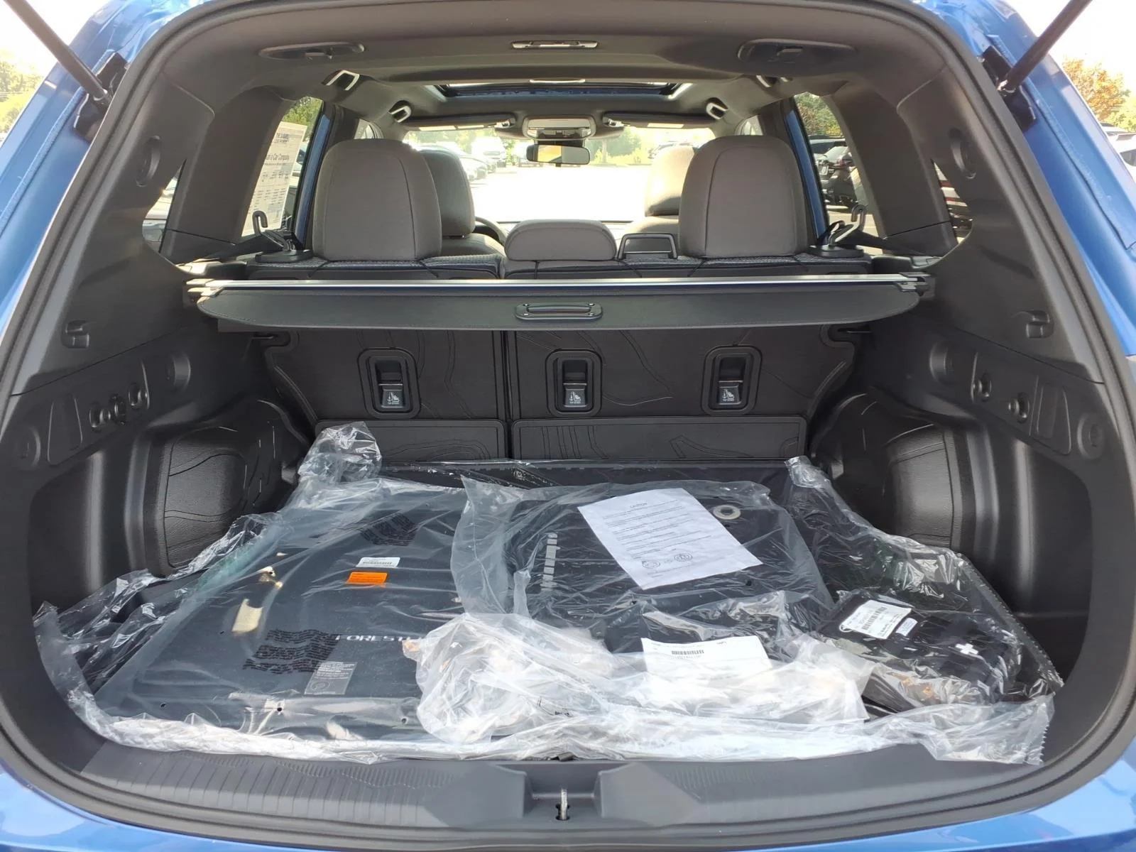 New 2026 Daybreak Blue Pearl Subaru Premium image 17