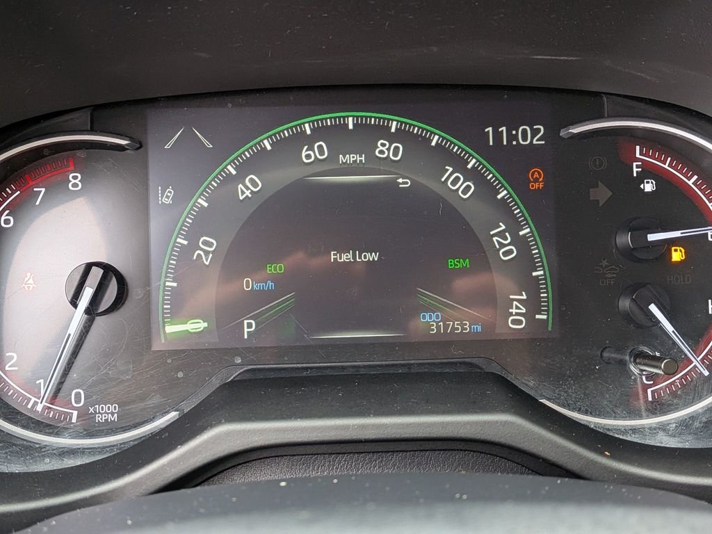 Used 2024 Beige Toyota XLE Premium image 33