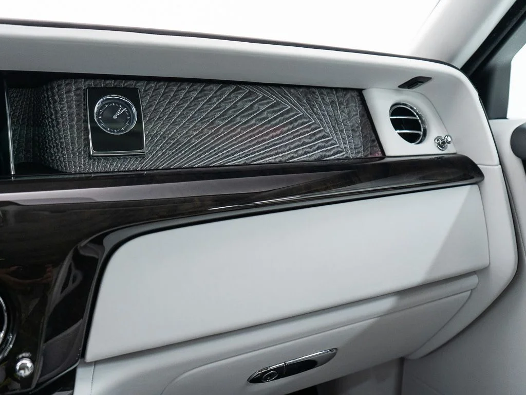 Certified Used 2023 Bespoke Crystal over Arctic White Rolls-Royce  image 49