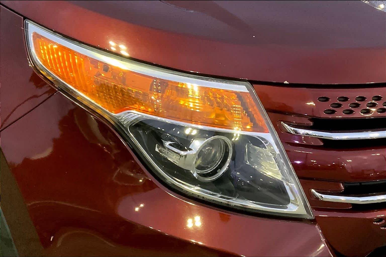 Used 2015 Bronze Fire Metallic Tinted Clearcoat Ford Limited image 24