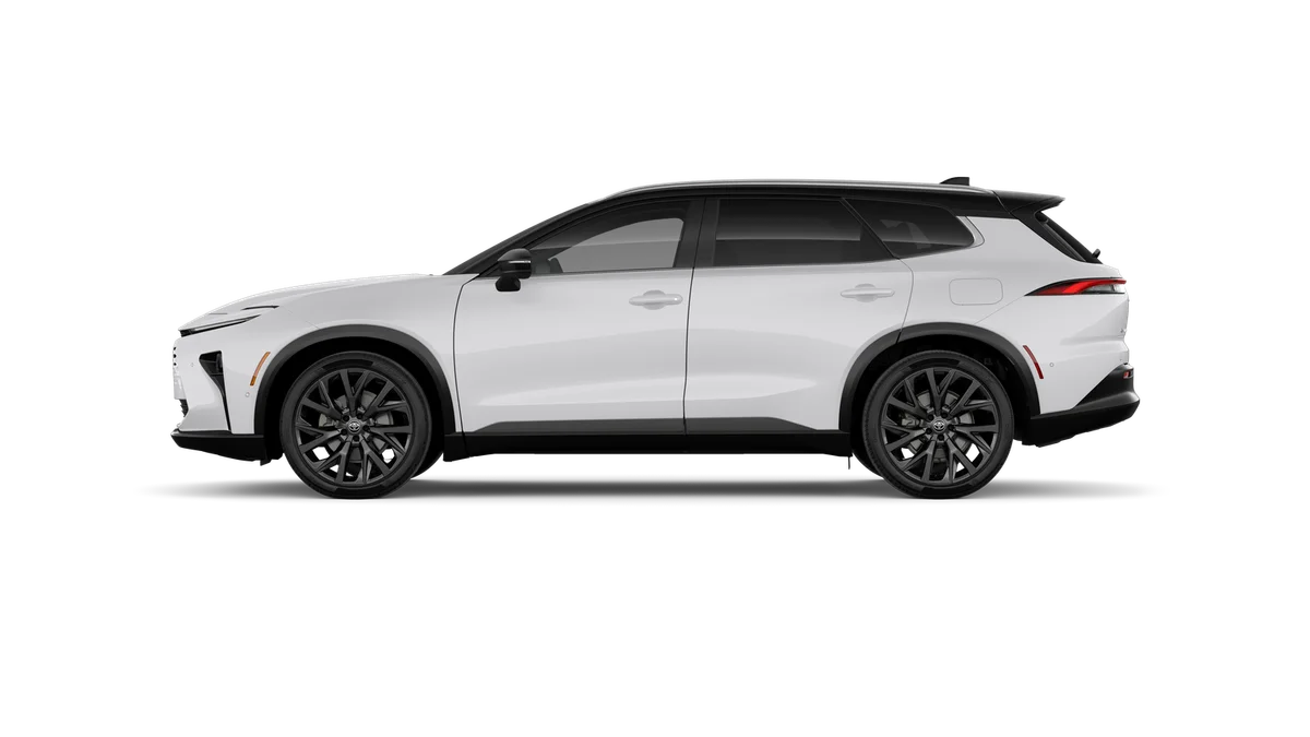 New 2026 Oxygen White With Black Roof [Extra_Cost_Color] Toyota Limited image 4