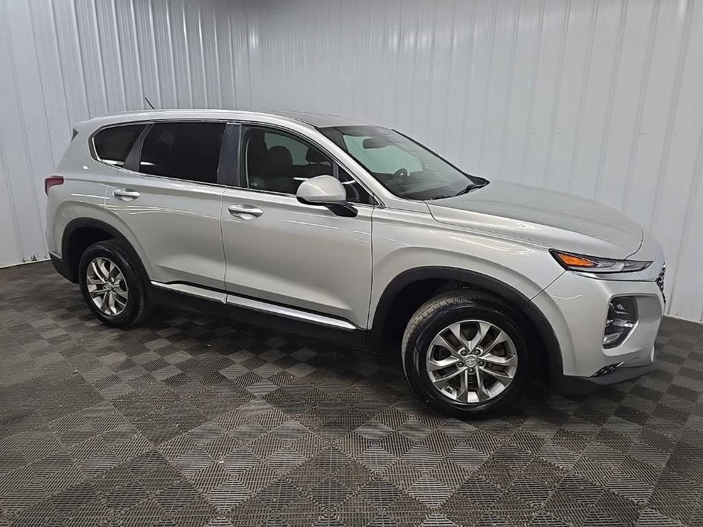 Used 2019 Silver Hyundai SE image 1