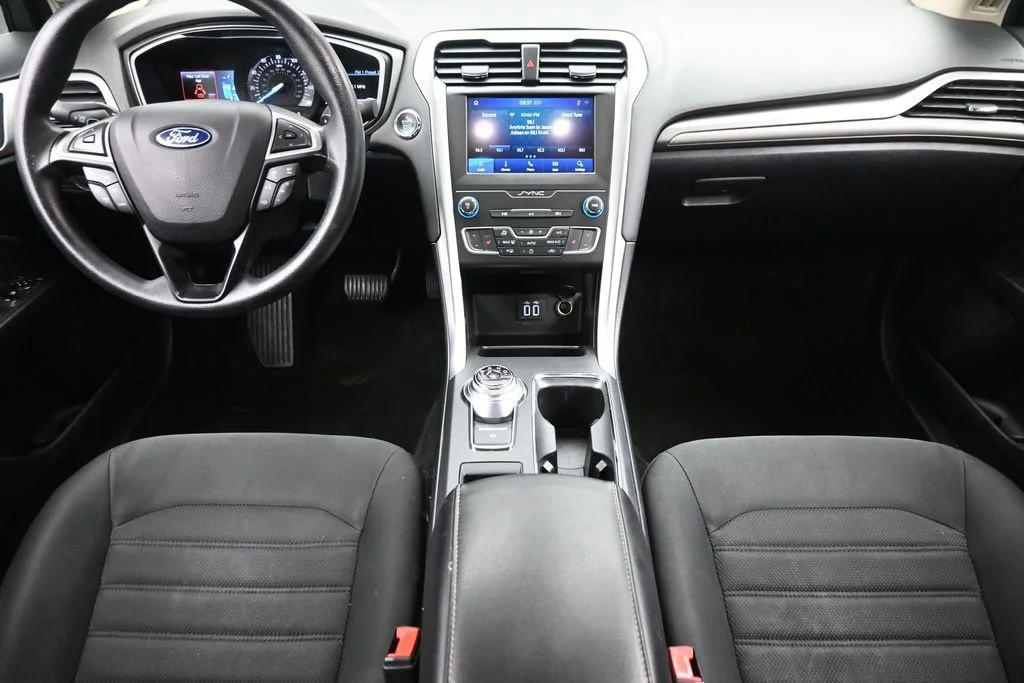 Used 2020 Black Ford SE image 16